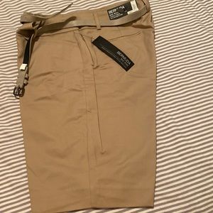 Womens Bermuda short. NWT Apt 9 size 10